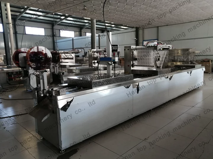 Vacuum packing machine