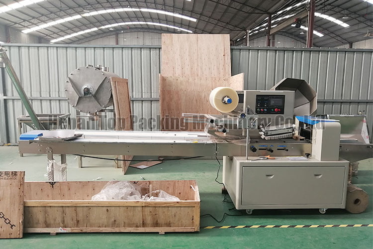 Pillow packaging machine ready to delivery