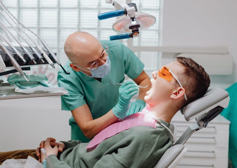 9 conseils pour garder les dents des enfants et des adolescents en bonne santé