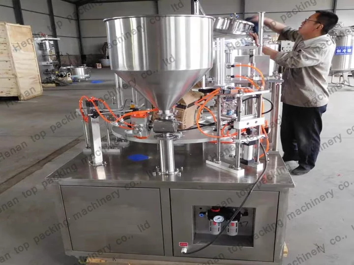 Commercial yogurt cup filling machine