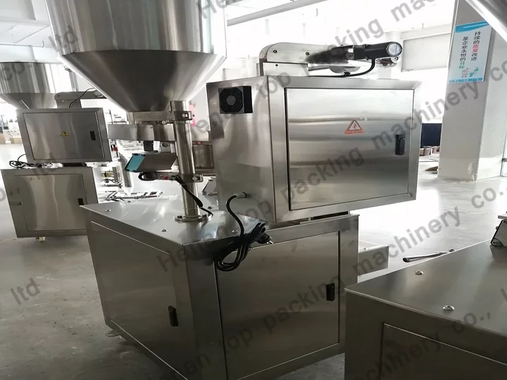 Electric Food Packing Machine Exported To Italy 1 ماكينة تعبئة الحبيبات