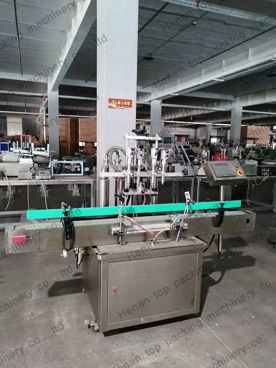 Automatic liquid filling machine