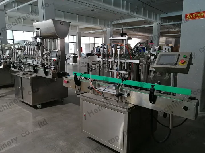 Why Choose A Filling Machine For Bottled Water? 4 Water bottling machine factory